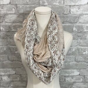 Collectioneighteen Mix Media Beige and White Knit infinity Scarf